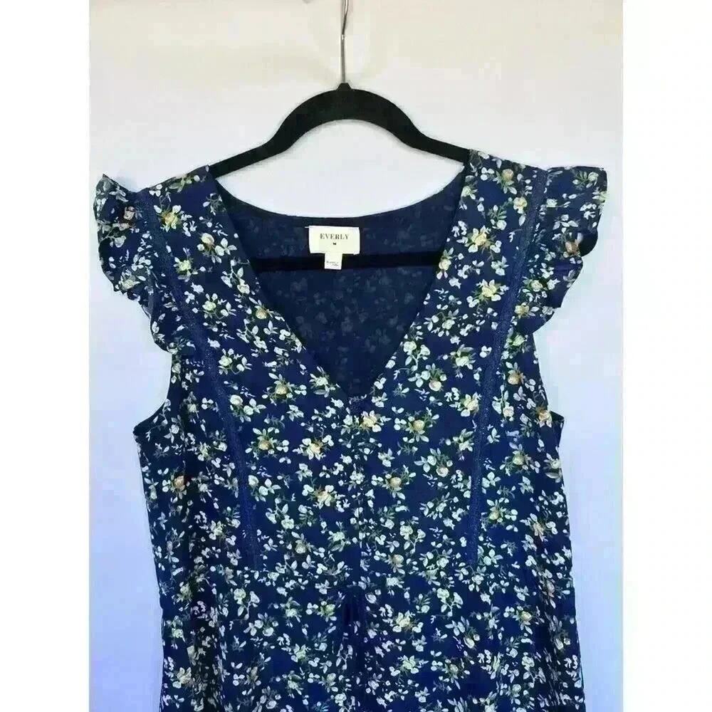 Everly Navy Floral V-Neck Ruffle Flutter Sleeve Button-Front A-line Mini Dress M - Picture 4 of 14